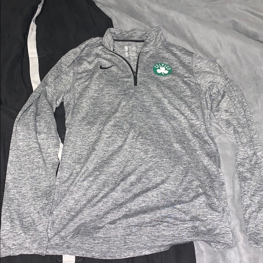 Nike 1/4 Zip Celtics Pullover